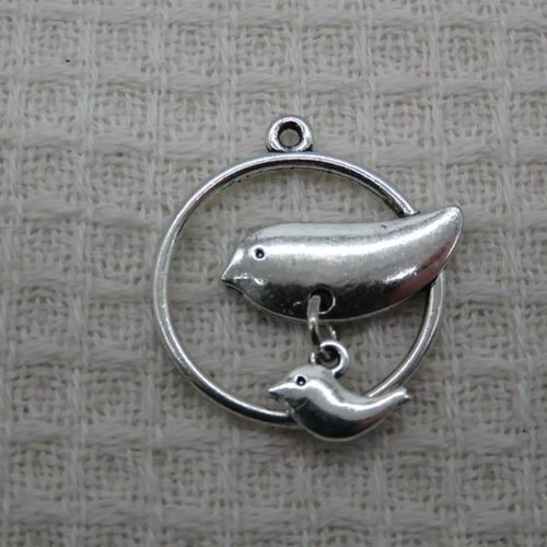 Pendentif oiseau mère enfant argenté 25mm en métal