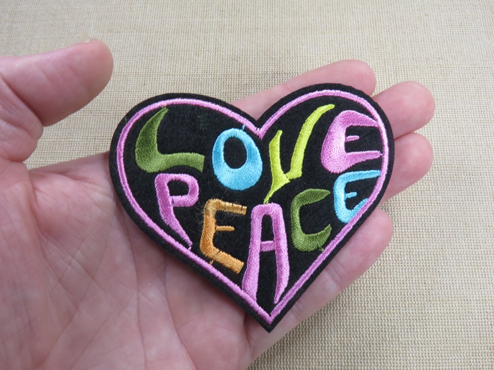 Patch LOVE peace & love écusson thermocollant à repasser - ArtKen6L