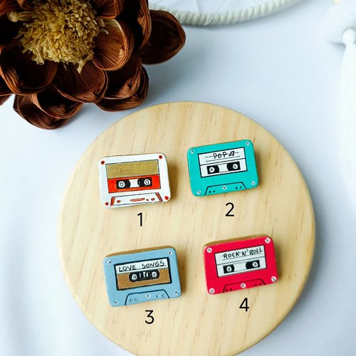 Broches cassette audio vintage