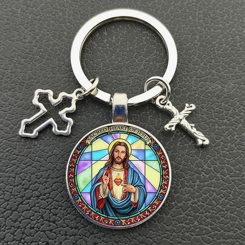 Porte-clés, bijou de sac jésus sacré coeur religion en acier.