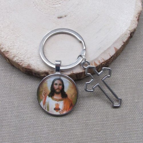 Porte-clés, bijou de sac jésus christ et croix en acier.