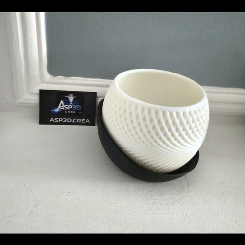 Le duo géo-sphère — pot de fleurs design autonome