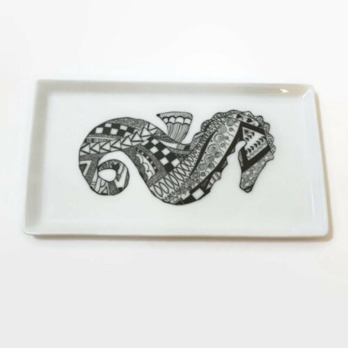 Plateau porcelaine l'hippocampe noir et blanc
