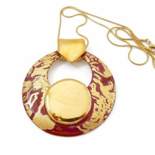 Bijou en porcelaine rouge et or
