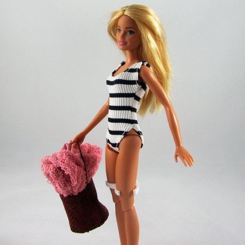 Barbie à la plage