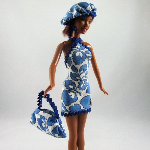 Vêtements pour poupée barbie - "ma petite robe bleue et blanche"
