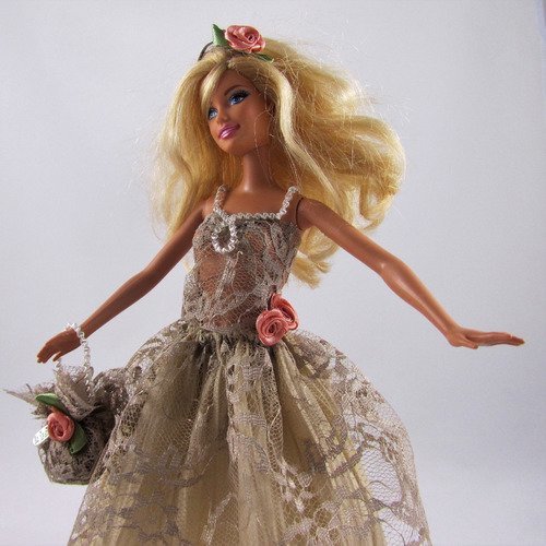 Vêtements pour poupée barbie - "robe de fête romantique"