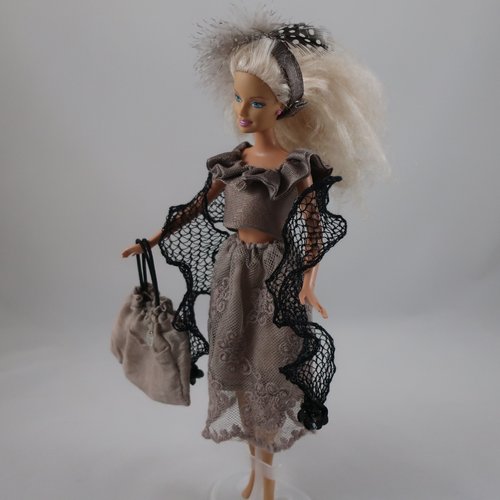 Vêtements pour poupée barbie - "tenue de fête"