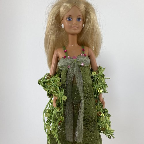 Vêtements pour poupée barbie - "robe de scène"