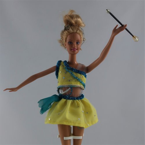 Vêtements pour poupée barbie - "tenue de twirling bâton" - commande - réservée