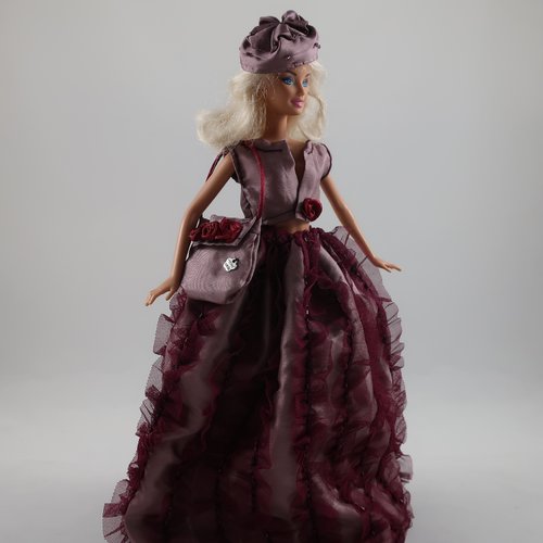 Vêtements pour poupée barbie - "tenue somptueuse"