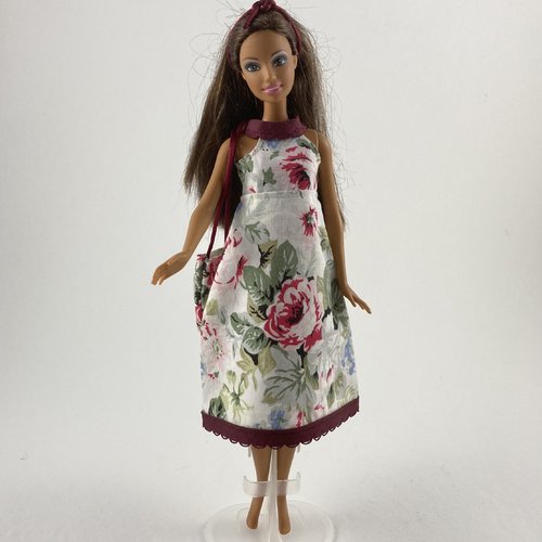 Vêtement pour poupée barbie - "la petite robe à fleurs"