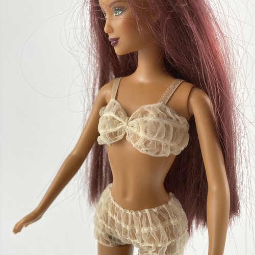 Vêtement pour poupée barbie - "lingerie"
