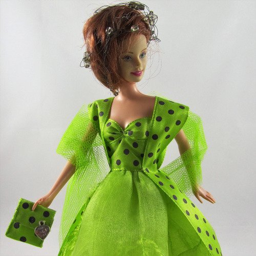 Vêtements pour poupée barbie - "robe de bal vert tendre"