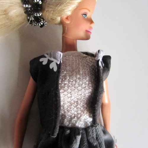Vêtements pour poupée barbie - "petit ensemble estival gris"