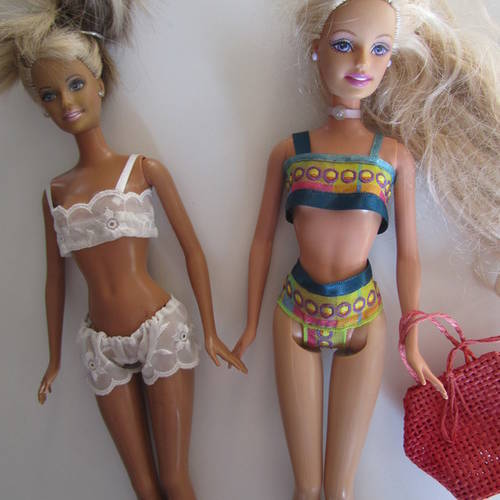Vêtements pour poupée barbie - ensembles "lingerie broderie/dentelle" et "bikini" 