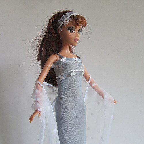 Vêtements pour poupées barbie - "princesse gris coeurs"