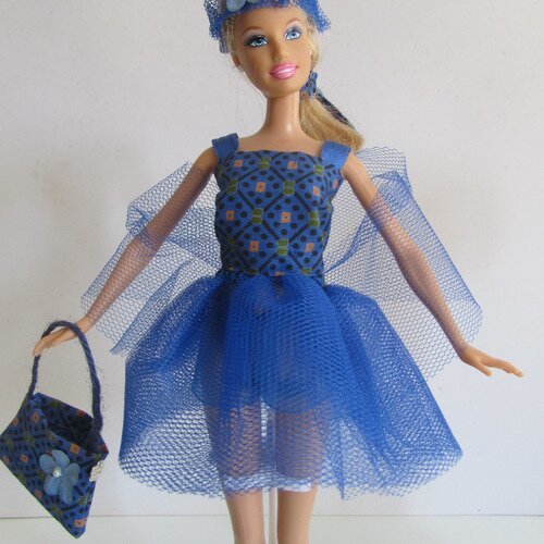 Vêtements pour poupées barbie - "tulle bleu d'été"