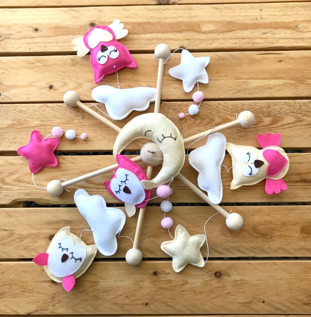 Mobile Bebe Theme Hiboux Rose Et Beige Lune Et Etoiles Suspension De Berceau Decoration Chambre Bebe Un Grand Marche