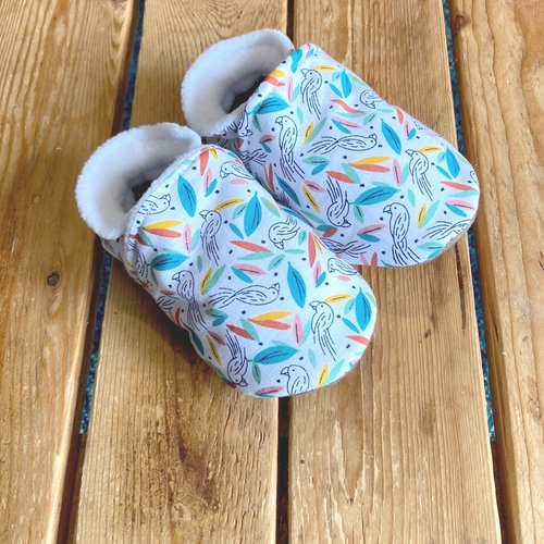 Chaussons souples oiseaux, coton et suédine pour la semelle  chaussons de marche, chaussons de portage