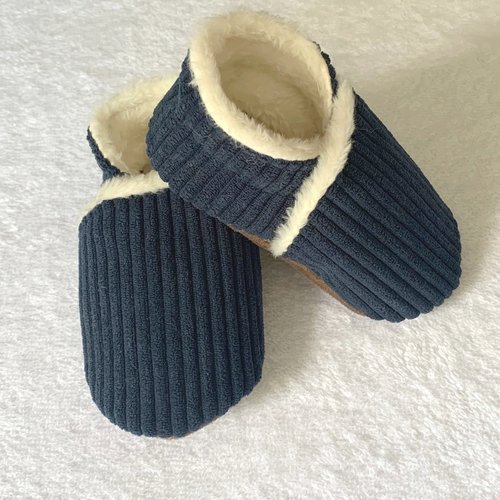 Chaussons bebe velours bleu marine