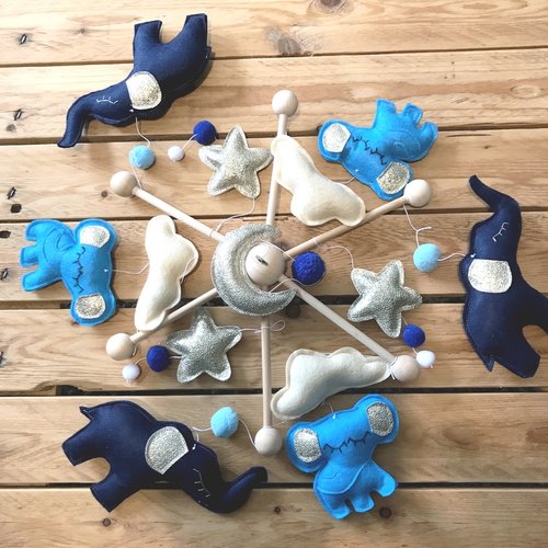 Mobile bébé, mobile elephants bleu,berceau garcon, jeux éveil