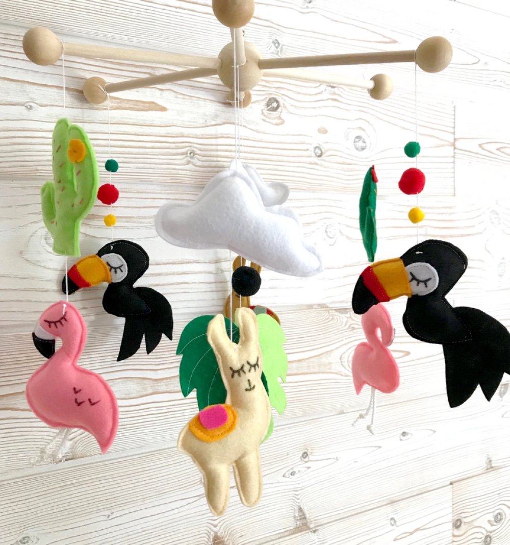 Mobile Bebe Animaux Des Tropiques Lamas Suspension De Berceau Deco Chambre Bebe Suspension Deco Mobile Jeux Un Grand Marche