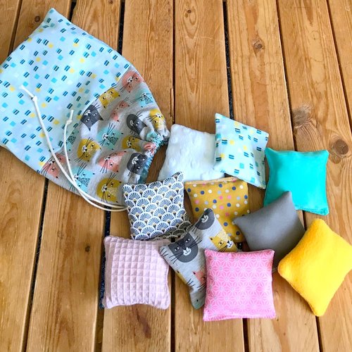 Coussins sensoriels, coussins montessori, jouet eveil montessori, lot de 10 a toucher garniture et textures originales