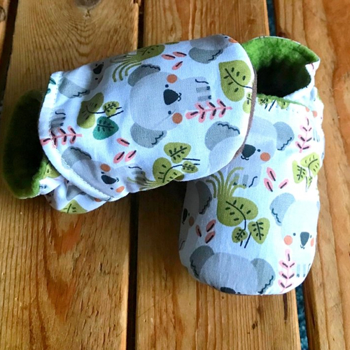 Chaussons souples animaux koala , coton et suédine pour la semelle , chaussons bébé de marche, chaussons de portage