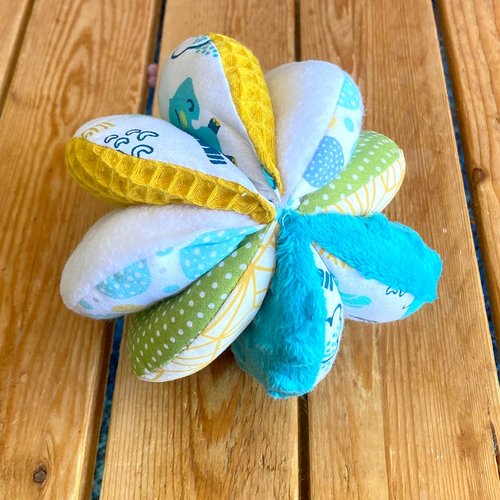 Balle de préhension en quartiers