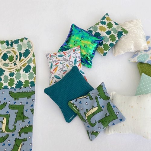 Coussins sensoriel, graines et papier froissé