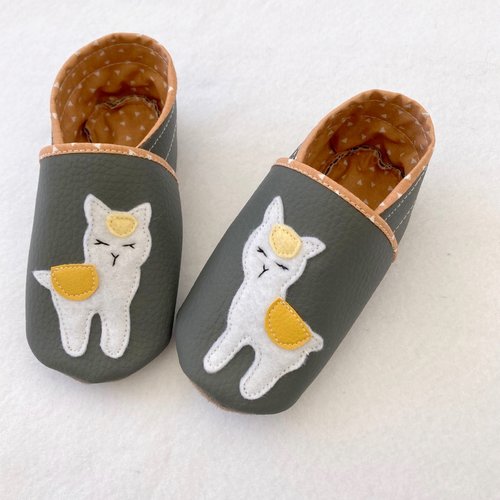 Chaussons bebe lama gris