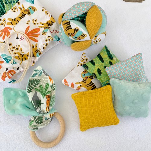 Jouets sensoriels montessori, lot coussins, anneau sensoriel et cube, jouet eveil bebe