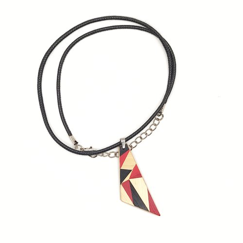 Collier avec pendentif en marqueterie de paille