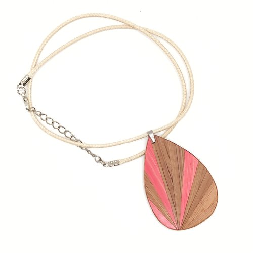 Collier avec pendentif en marqueterie de paille