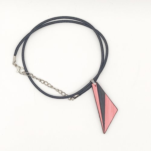 Collier avec pendentif en marqueterie de paille