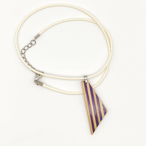 Collier avec pendentif en marqueterie de paille