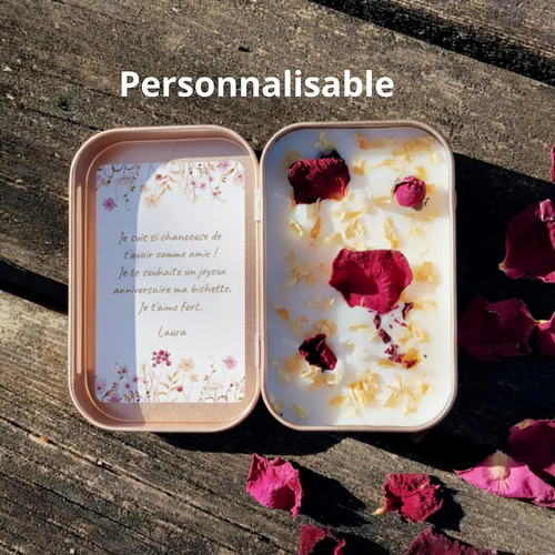 Bougie personnalisée avec des fleurs séchées. idée cadeau maman, marraine, mamie, nounou, maîtresse, tata, tatie.