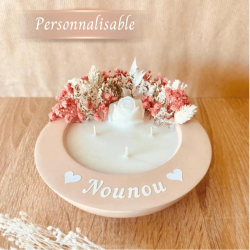 Bougie personnalisée avec des fleurs séchées. idée cadeau maman, marraine, mamie, nounou, maîtresse, tata, tatie.