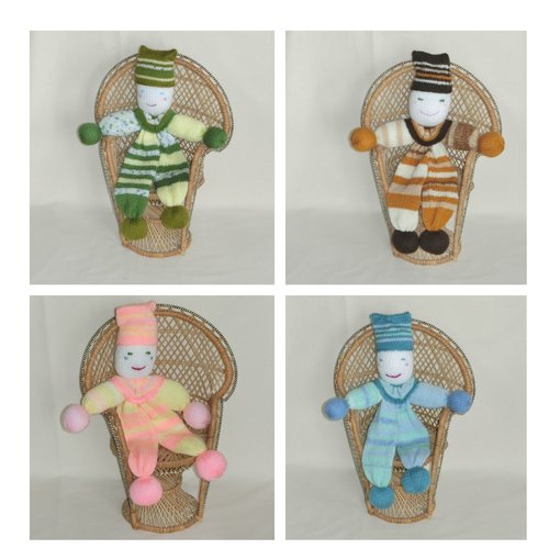 Doudou en laine, poupée clown, hauteur 42 cm, tricoté main, cadeau naissance bébé, décoration chambre enfant, fille ou garçon