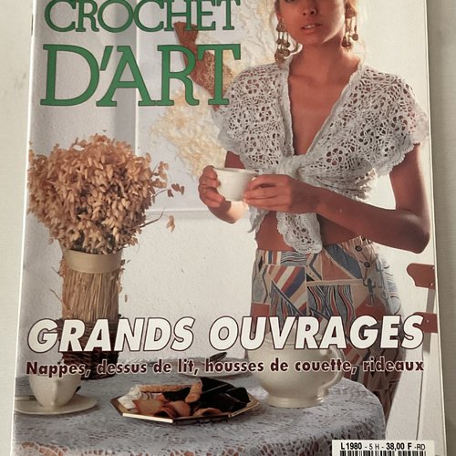 Vintage.magazine crochet d’art en papier.modèles napperons et nappes ,dessus de lit ,blouses en dentelles au crochet ,coton blanc