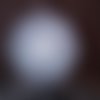 Boule précieuse de noël rosace coton patch gris clair argent et lamé argent 9 cm de diamètre fait main 