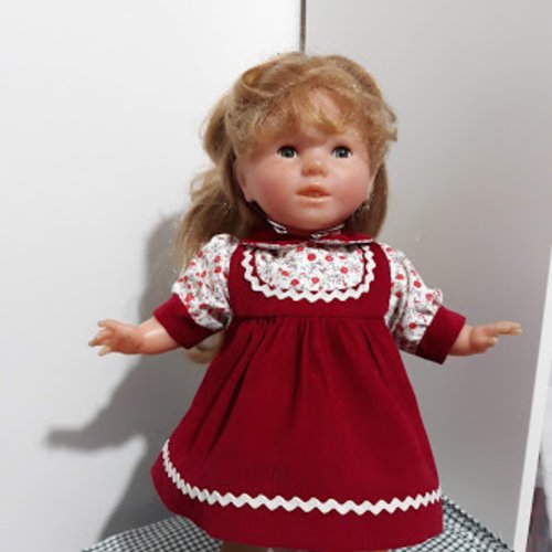 Vêtement de poupée 35 à 40 cm robe velours et coton   fait main 