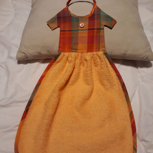 Essuie mains déco robe en  éponge coton orange clair haut et biais en  coton madras fait main