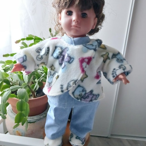 Vêtement pour poupée 40 cm pyjama bleu coton et veste et chaussons bleu /blanc polaire fait main
