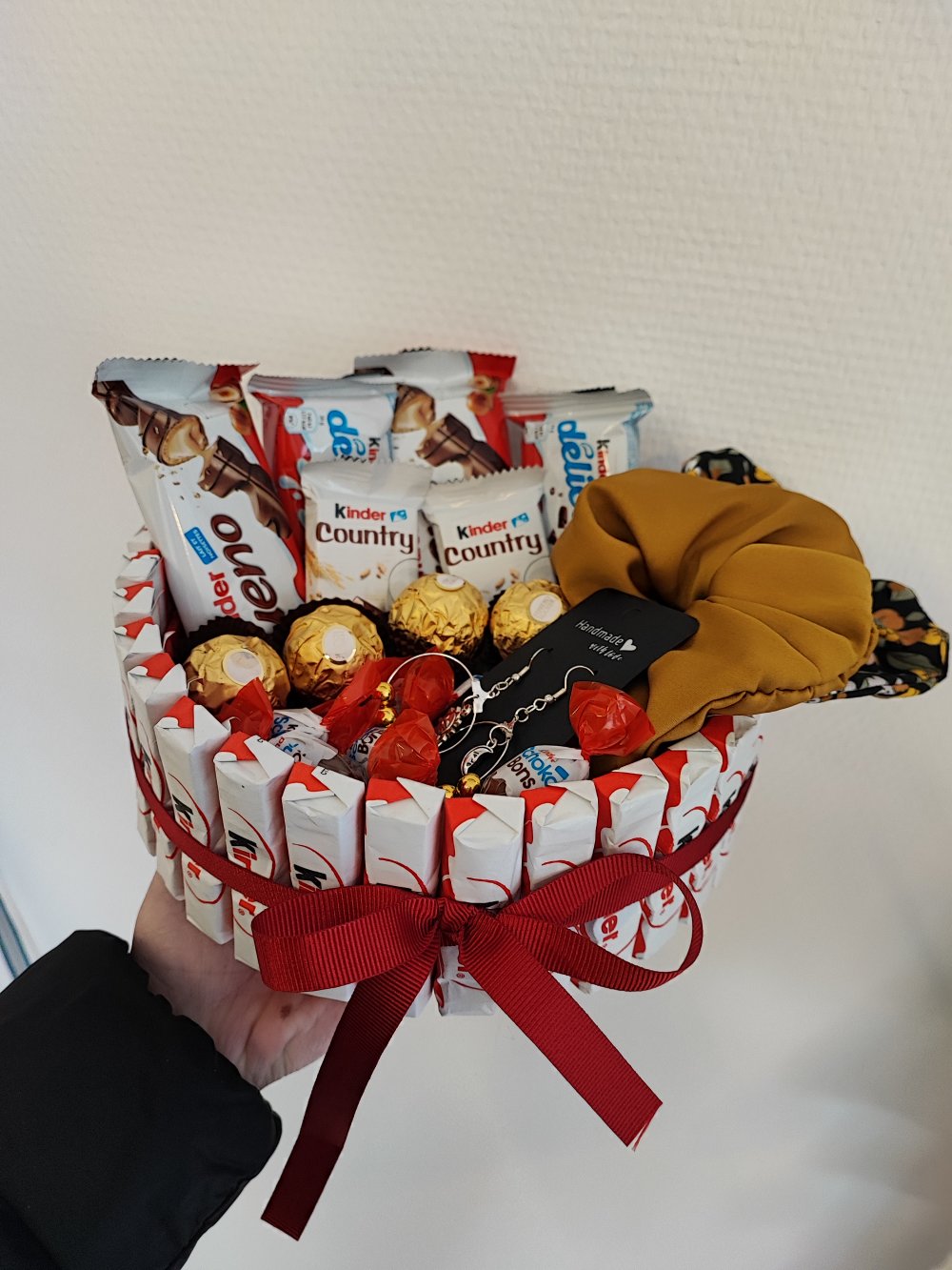 Cadeau Box Kinder assortiment personnalisé chocolat Noël