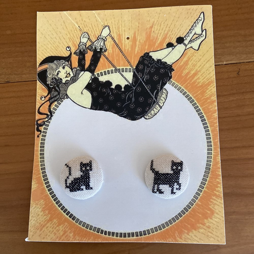 Deux gros boutons « chat »