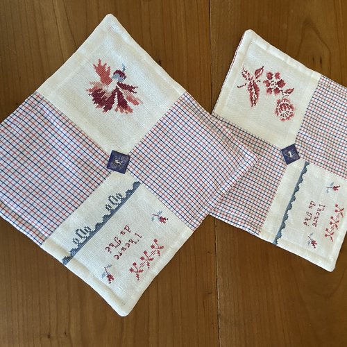 Deux sets pour le thé « collection digoin »