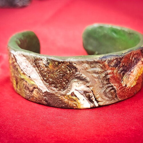 Bracelet artisanal bohème chic – manchette réglable en argile polymère, effet pierre minérale, cadeau femme unique