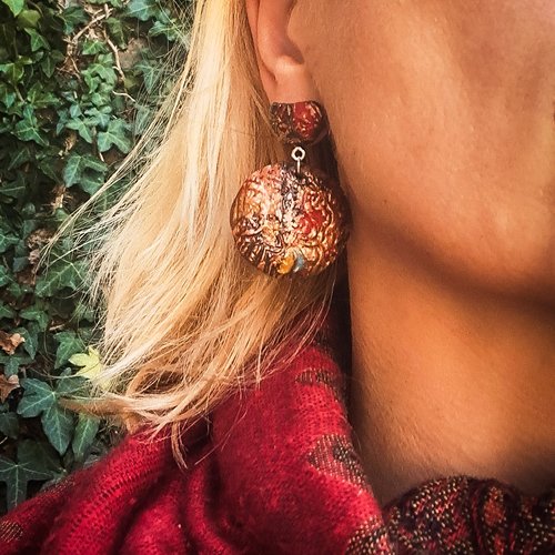 Boucles oreilles artisanales en argile polymère – couleurs d’automne rouge cuivré